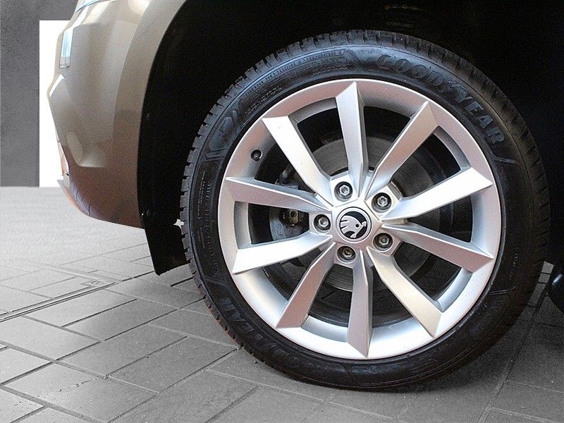 Fahrzeugabbildung SKODA Yeti 1.2 TSI Ambition AHK *Winterräder