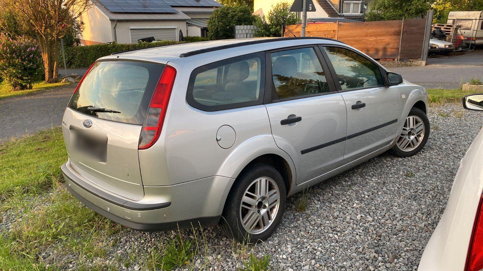 Ford Focus 2006 — engine 116 HP (85kW)