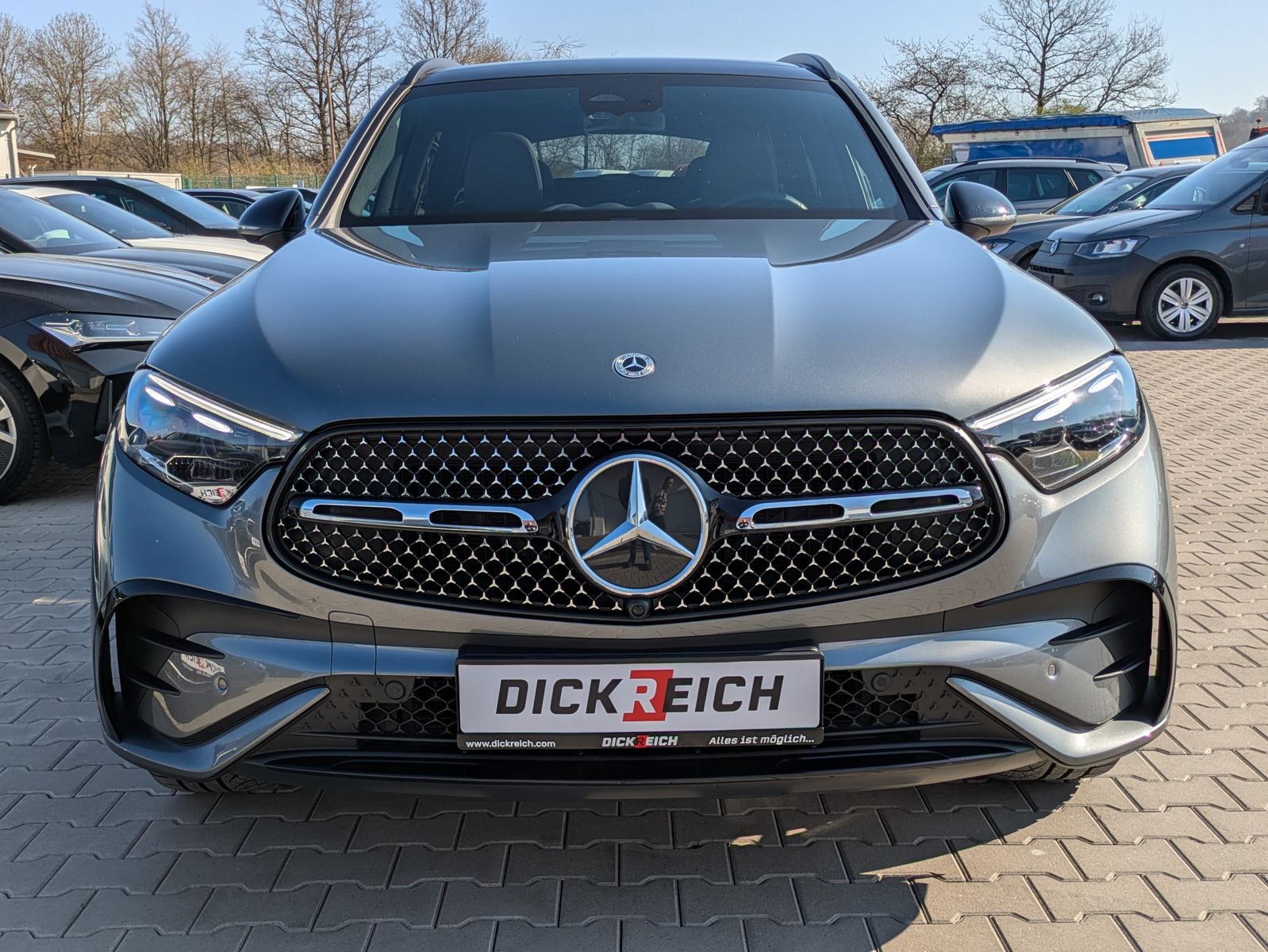 Fahrzeugabbildung Mercedes-Benz GLC 300 d 4M AMG PANO*DIGITAL-LIGHT*ACC*AHK*20"