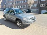 Volkswagen Tiguan Track & Field 4Motion *VOLL SCHECKHEFT*