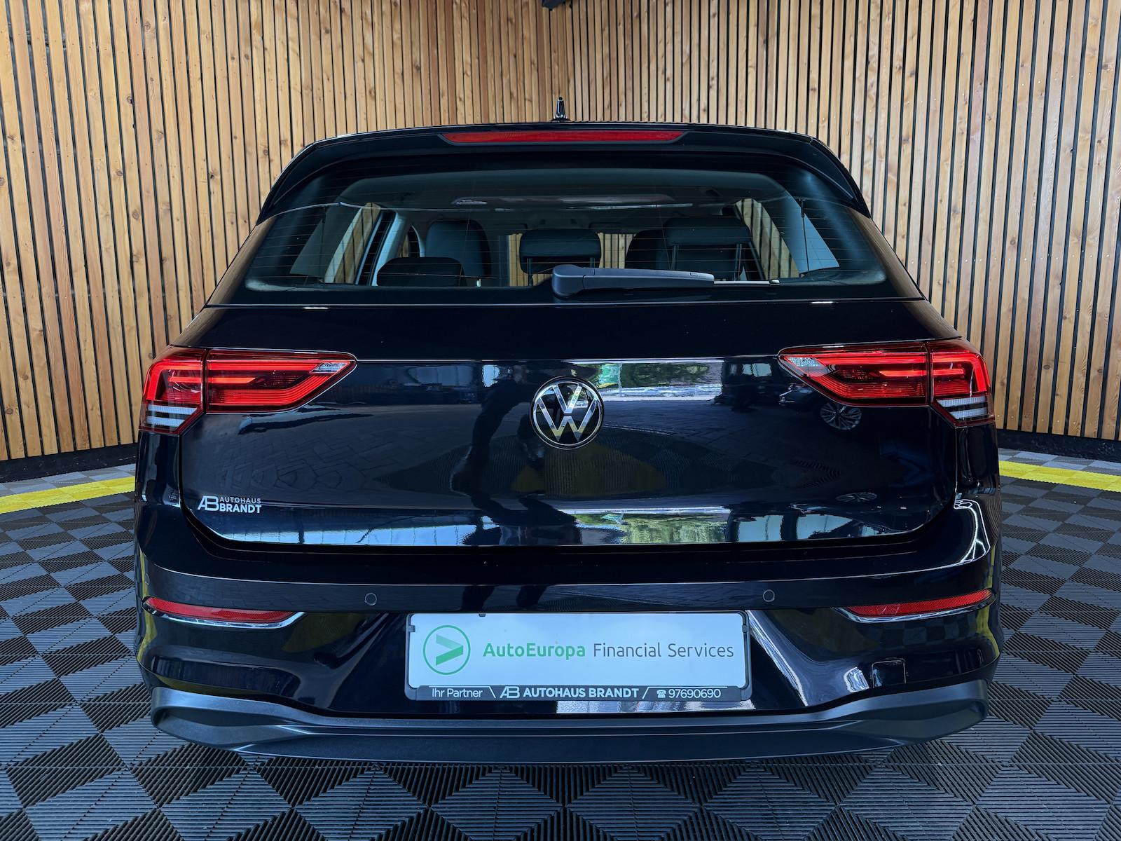 Volkswagen Golf 2,0 TDI Life *Navi*ACC*LED*Virtual*App*, миниатюра 6