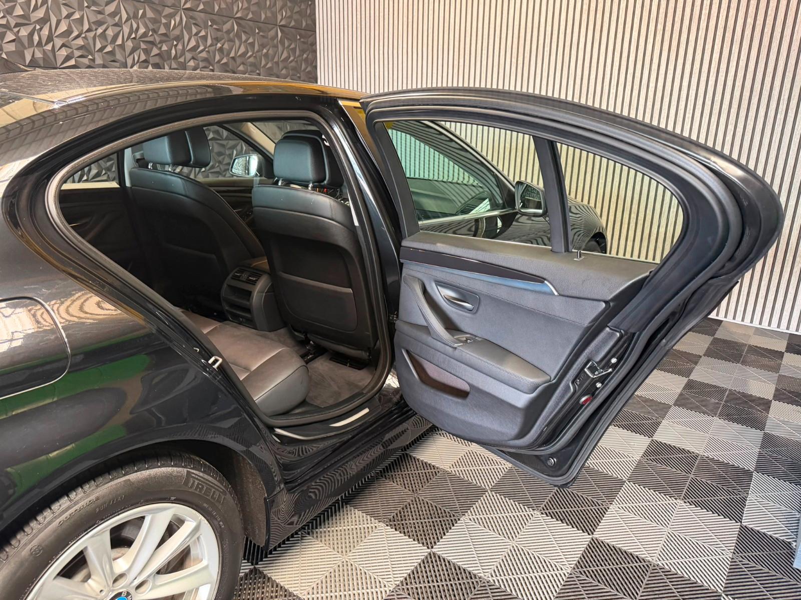 BMW 523i 204 ch 6 cylindres • Boîte auto • 70 000 km • Cuir Dakota • GPS • Radars AV/AR