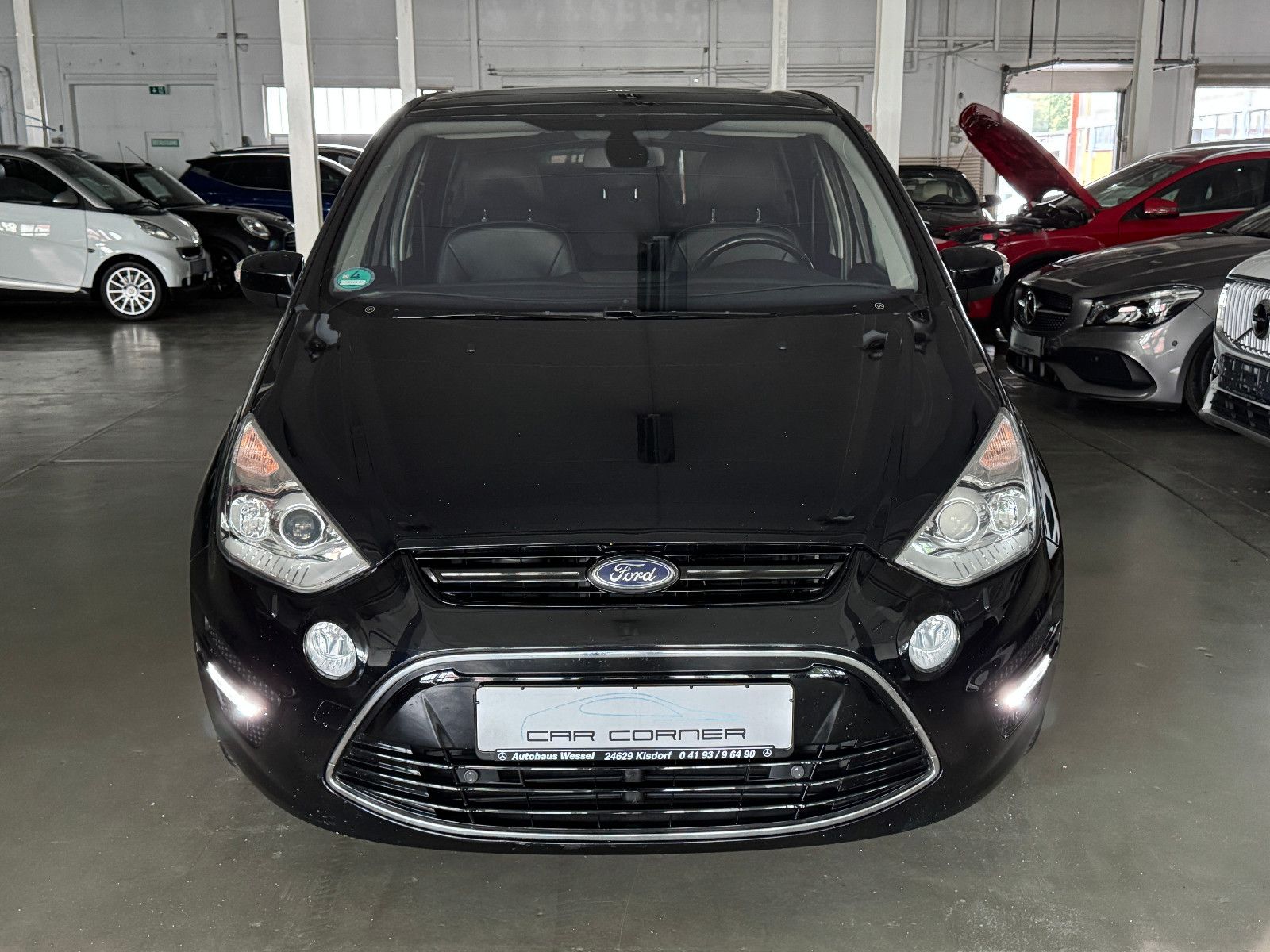 Fahrzeugabbildung Ford S-MAX AUTOMATIK SPORTPAKET TITANIUM X VOLL