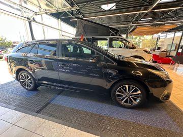 Toyota Avensis - 4