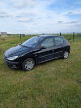 Peugeot 206, Viertürer - Peugeot 206 Gebrauchtwagen in Hamburg