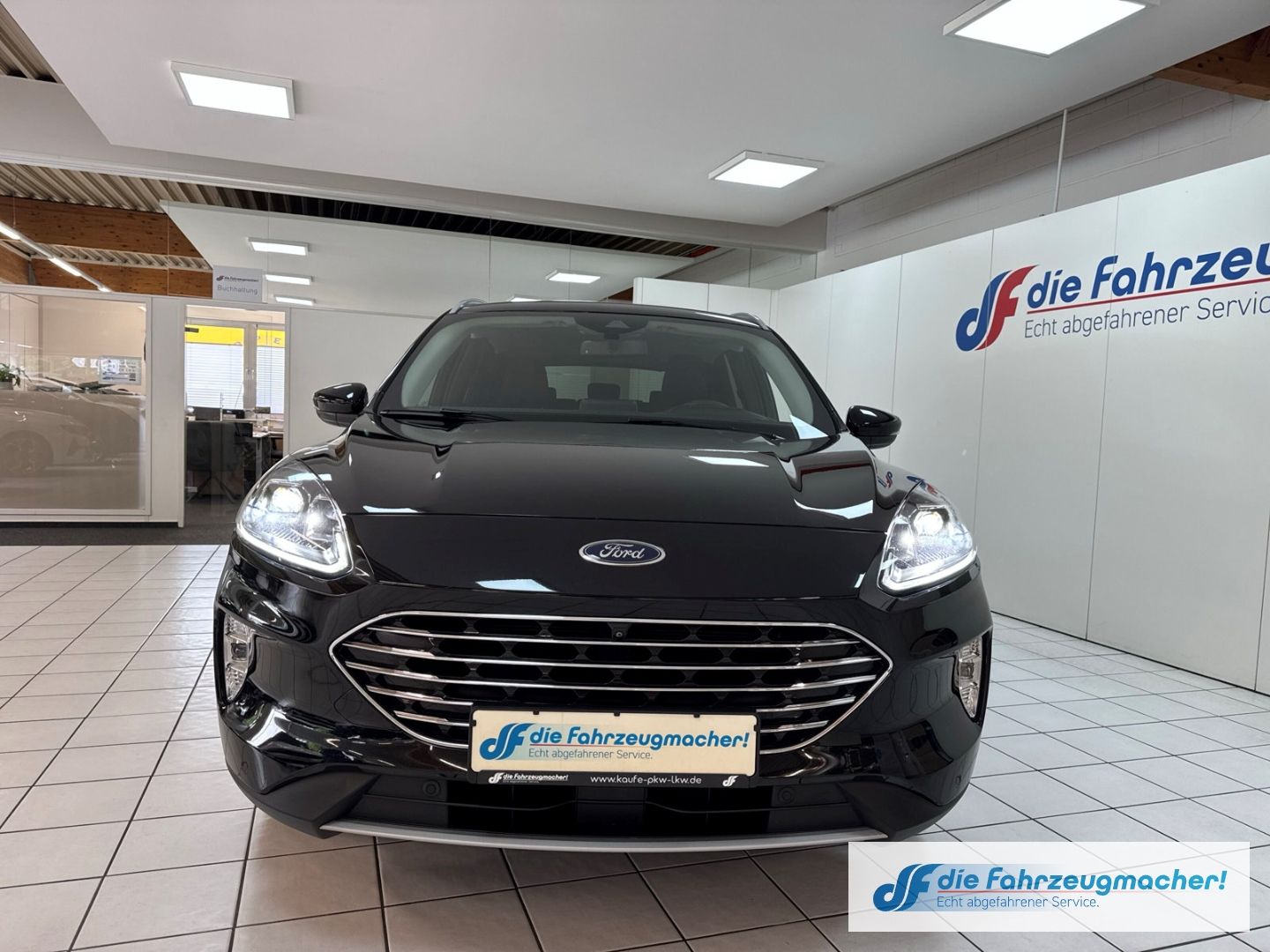Fahrzeugabbildung Ford Kuga Titanium X HUD Navi Digitales Cockpit Sound