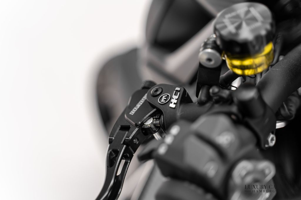 BRABUS 1300 R Edition 23 in STEALTH GRAY - Bild 20