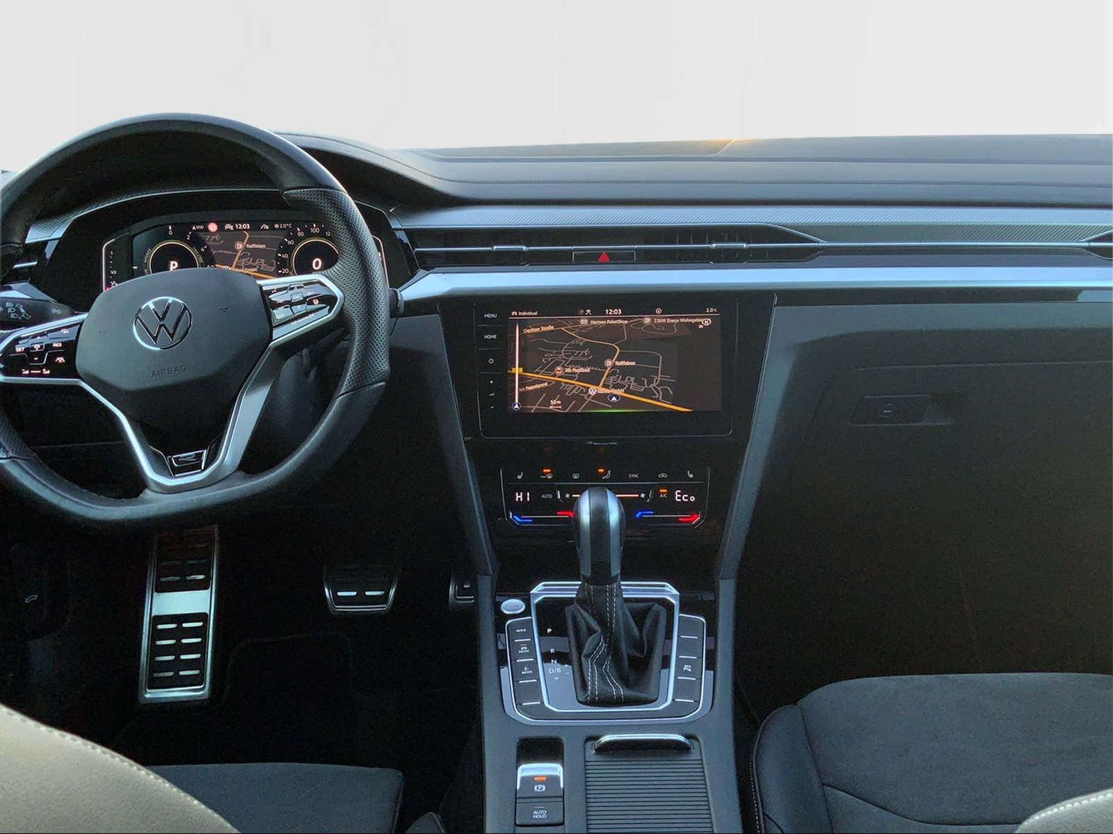 Arteon Shoo Brake 1.4 eHyb R-Line,SHZ,RFK,NAV.