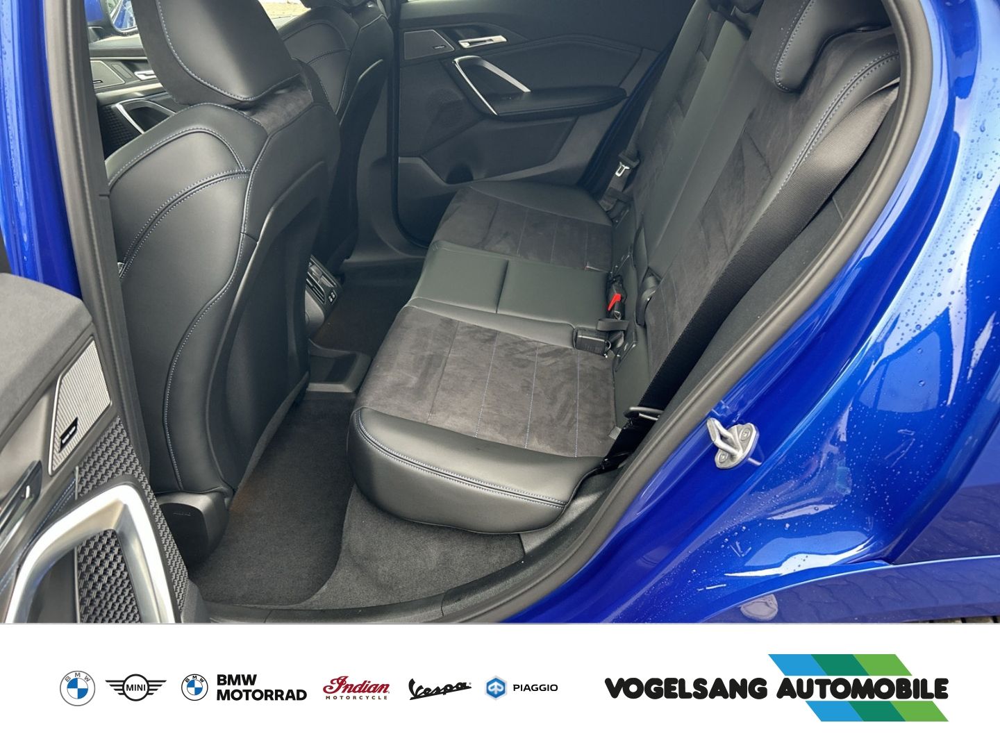 Fahrzeugabbildung BMW iX2 20 eDrive M Sport eDrive20 Park-Assistent Sp