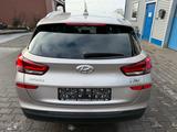 Hyundai i30 cw Premium Klima Navi Kamera PDC SHZ LHZ - Hyundai i30: Kombi, Cw