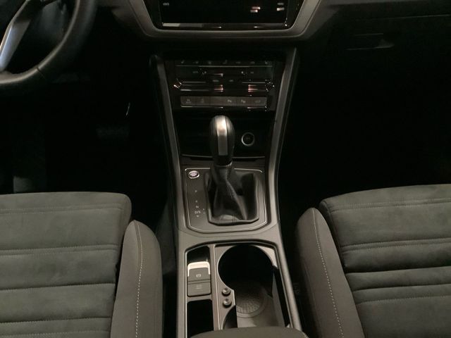 Touran Comfortline R-Line Black Style 1,5 TSI 11