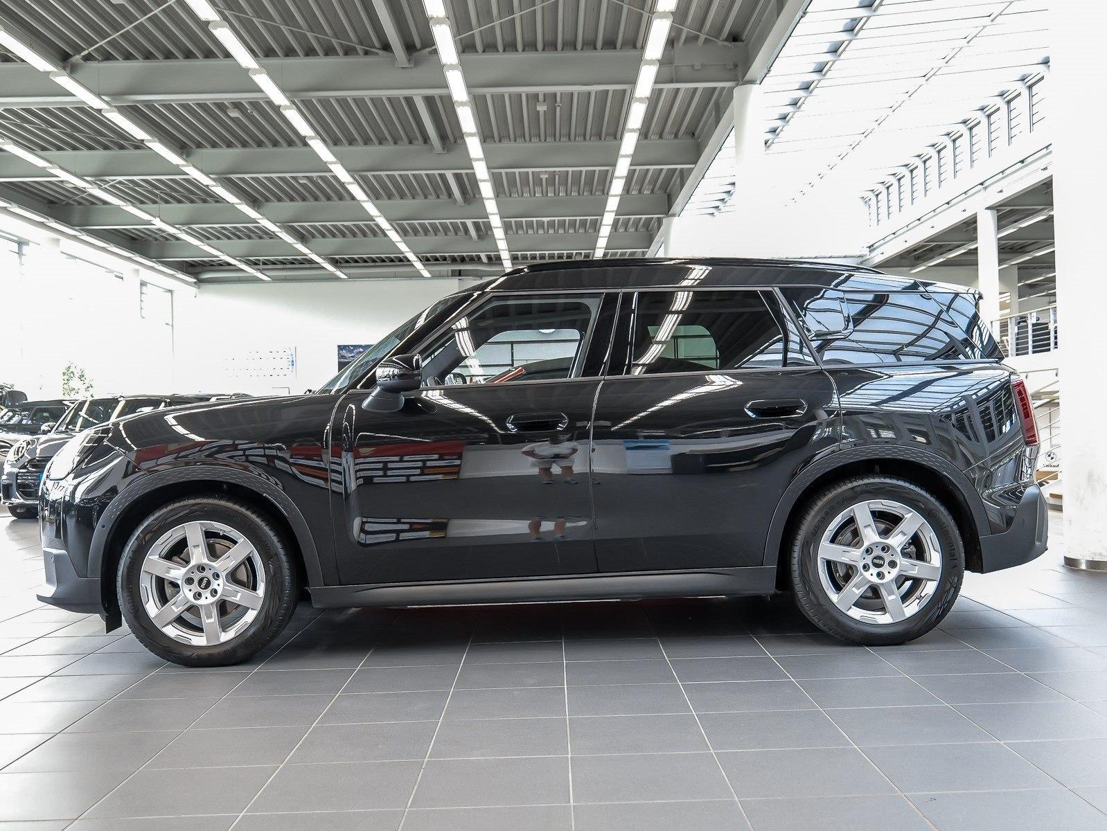 MINI Countryman E Essential SHZ PDC LED