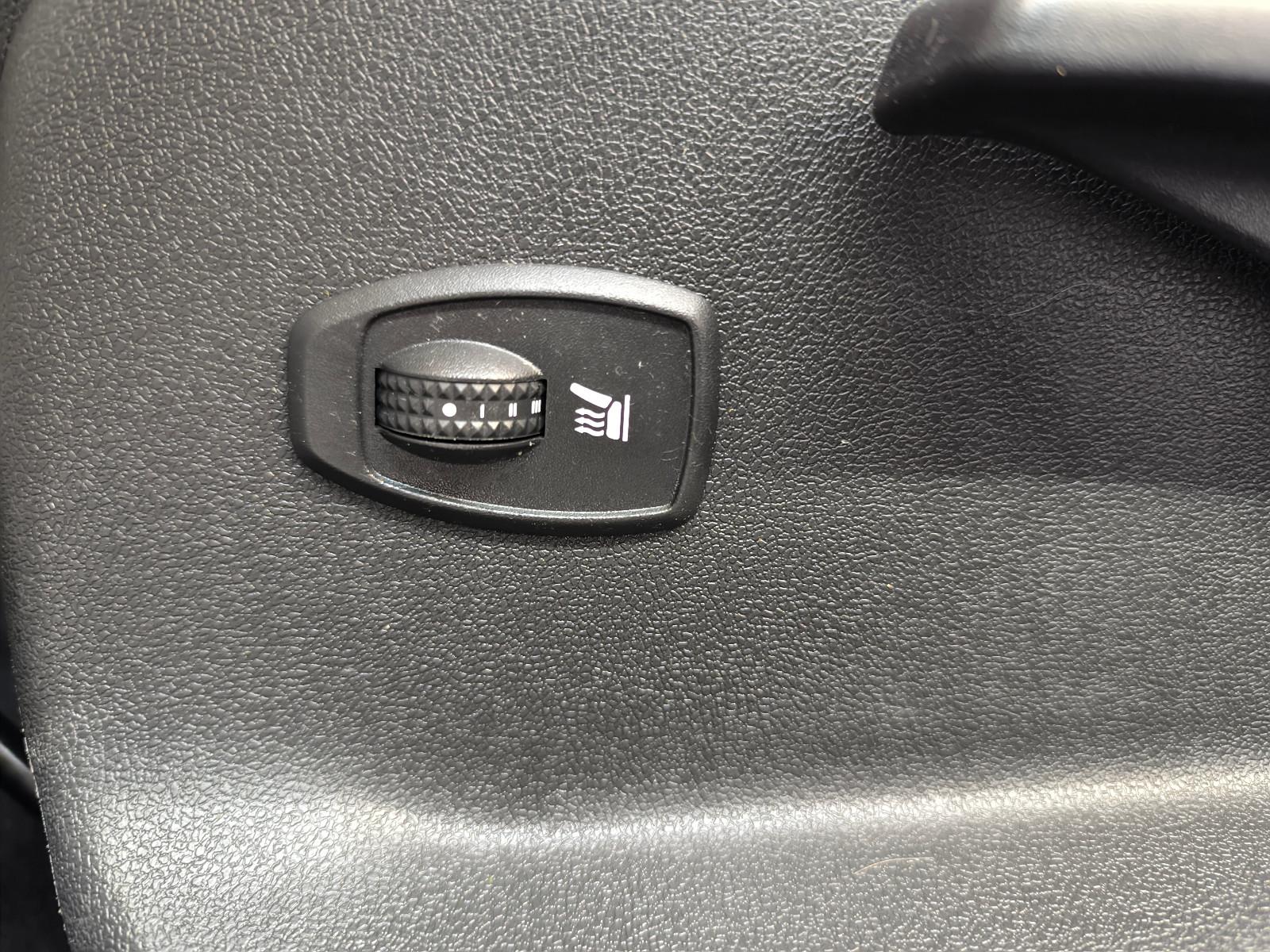 Renault Megane 2015 — photo 13