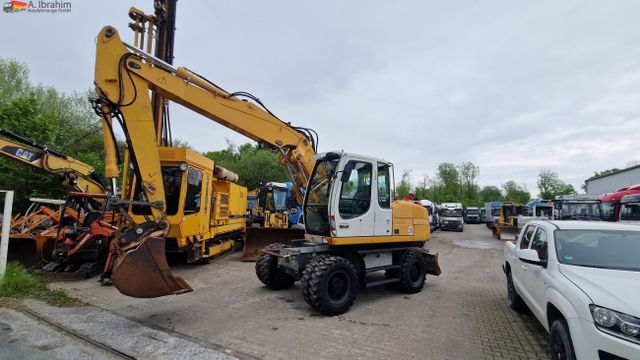 Liebherr A316 Schnellwechsler, Hammerverrohrung, Verstell