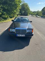 Mercedes-Benz E 300 - gebrauchte Mercedes-Benz E 300 aus dem Jahr 1992