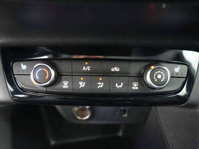 Corsa F EDITION+NAVI+SITZ-/LENKRADHEIZUNG+DAB+PA
