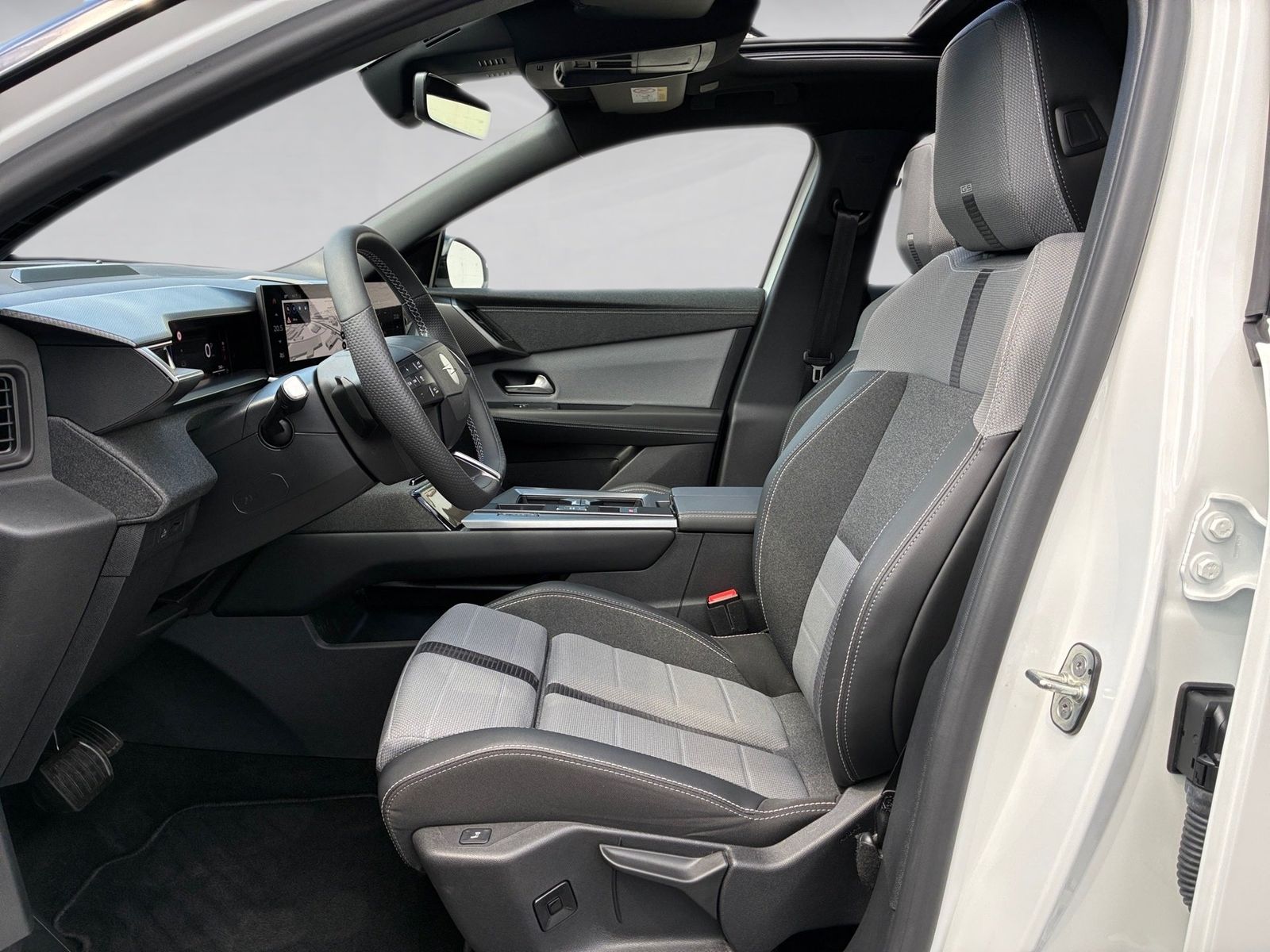 Fahrzeugabbildung Opel Grandland 1.2 48V W GS 360,HUD,Kamera,PANO,SHZ