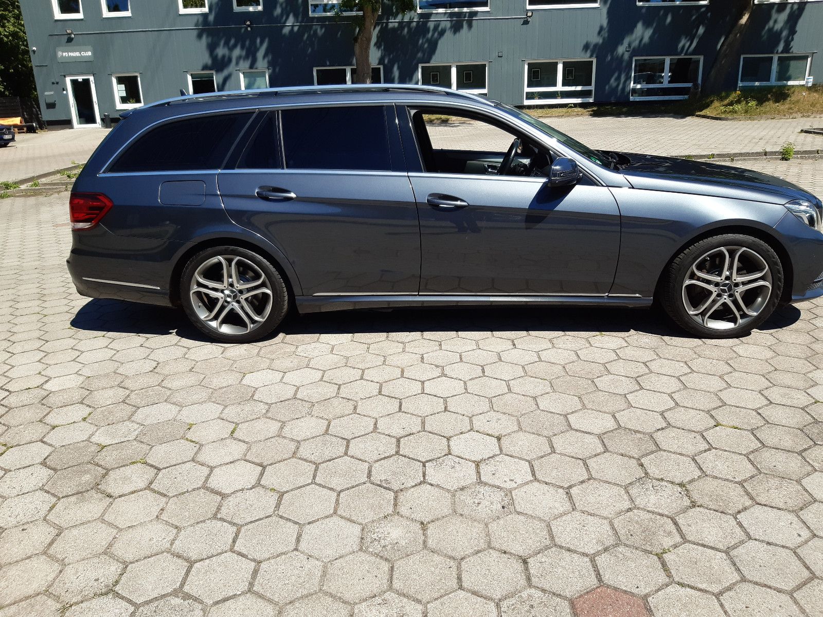 MERCEDES-BENZ W212 T-Model. BlueTEC. AMG 7G-TRONIC Avantgarde