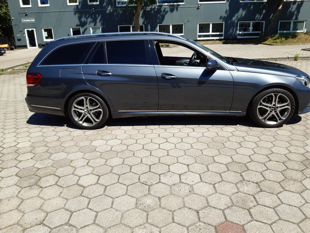 MERCEDES-BENZ W212 T-Model. BlueTEC. AMG 7G-TRONIC Avantgarde