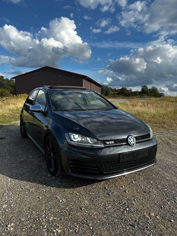 Image of Volkswagen Golf
