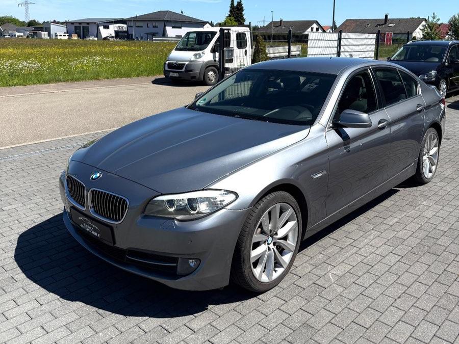 BMW 525 d F10 /SHZ/PDC/BI-XENON/NAVI/HiFi/TEMP/19"