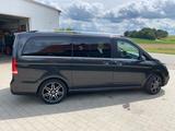 Mercedes-Benz V 300d AMG LANG ALLRAD AHK PANO LED 360 VOLL - Mercedes-Benz V 300 von privat