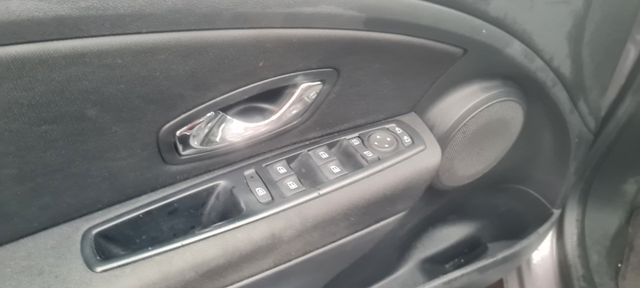 Renault Megane III Lim. 5-trg. Paris*Motor Probleme* Bild 8