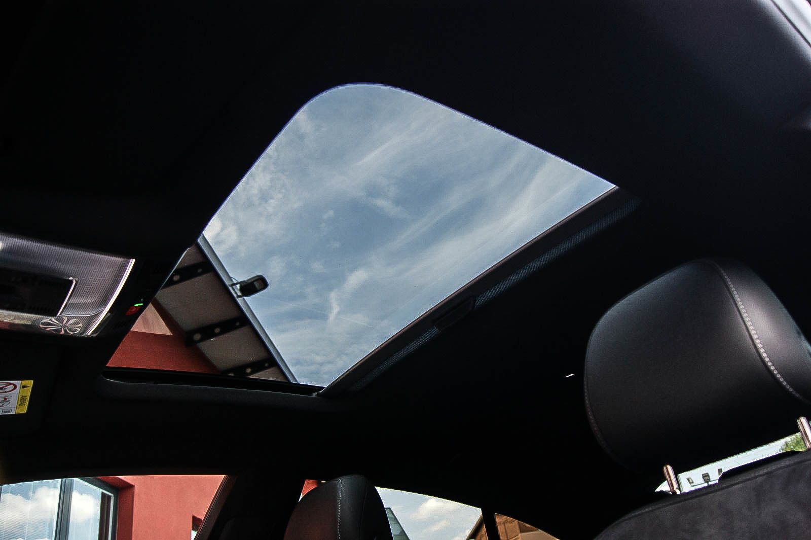 Fahrzeugabbildung Volkswagen Arteon R-Line 4Motion HEADUP PANORAMA STANDHEIZG