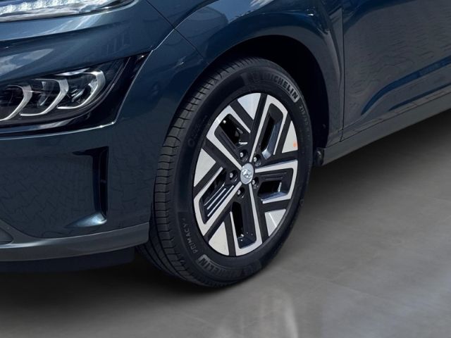 Fahrzeugabbildung Hyundai KONA Trend Elektro 2WD +KLIMA+NAVI+RFK+PDC+ACC+U