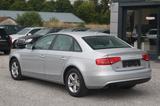 Audi A4 Lim. Attraction+2.Hand+Navi+PDC+Tempomat+TÜV+ - Audi A4 aus 2012