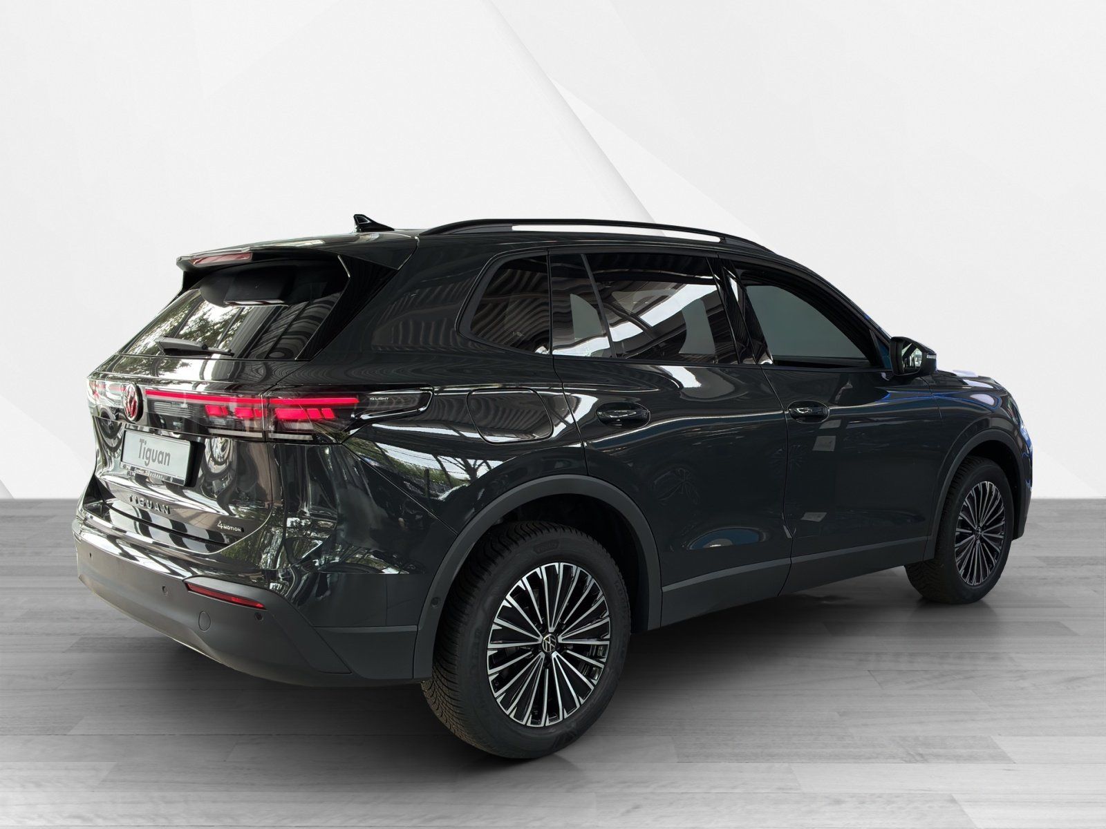 Fahrzeugabbildung Volkswagen Tiguan 2.0 TSI 4Motion W Life 360,AHK,Kamera,LED