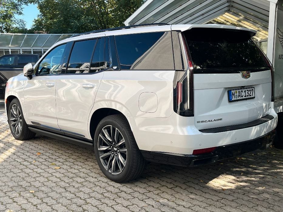 Fahrzeugabbildung Cadillac Escalade Sport Platinum 6.2 V8  4x4