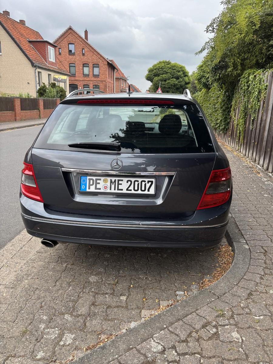 Mercedes-Benz C220 2010 — photo 5