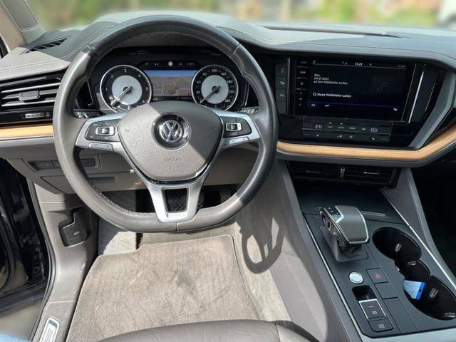 Touareg 4Motion V6 Atmosphere 3.0 TDI LED Leder 