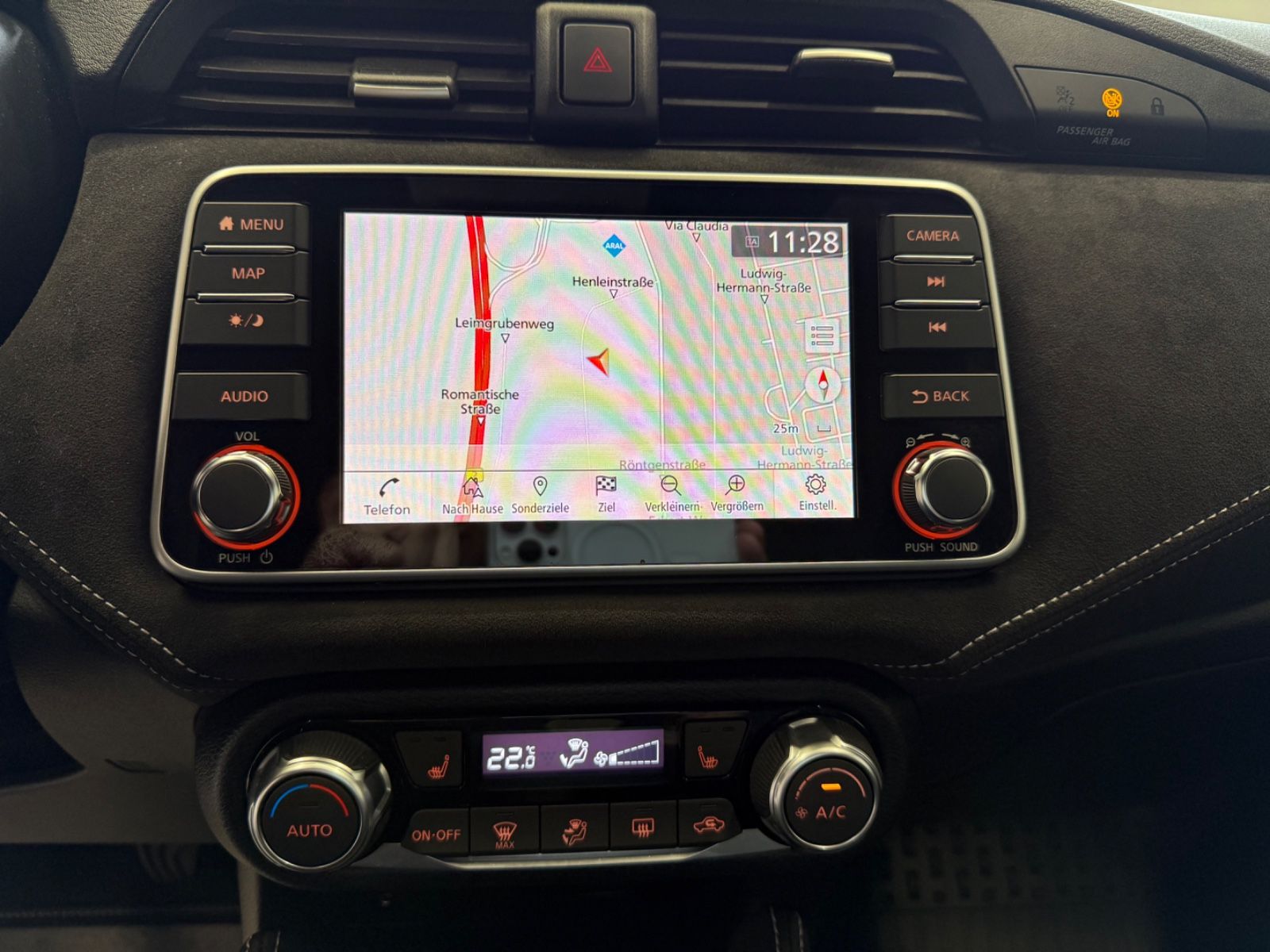 Fahrzeugabbildung Nissan Micra N-Sport Navi Winterpaket