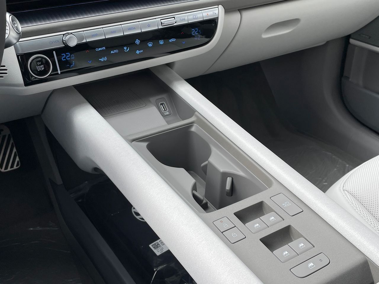 Fahrzeugabbildung Hyundai IONIQ 6 168kW Dynamiq*ACC*GSD*MatrixLED*MIETKAUF