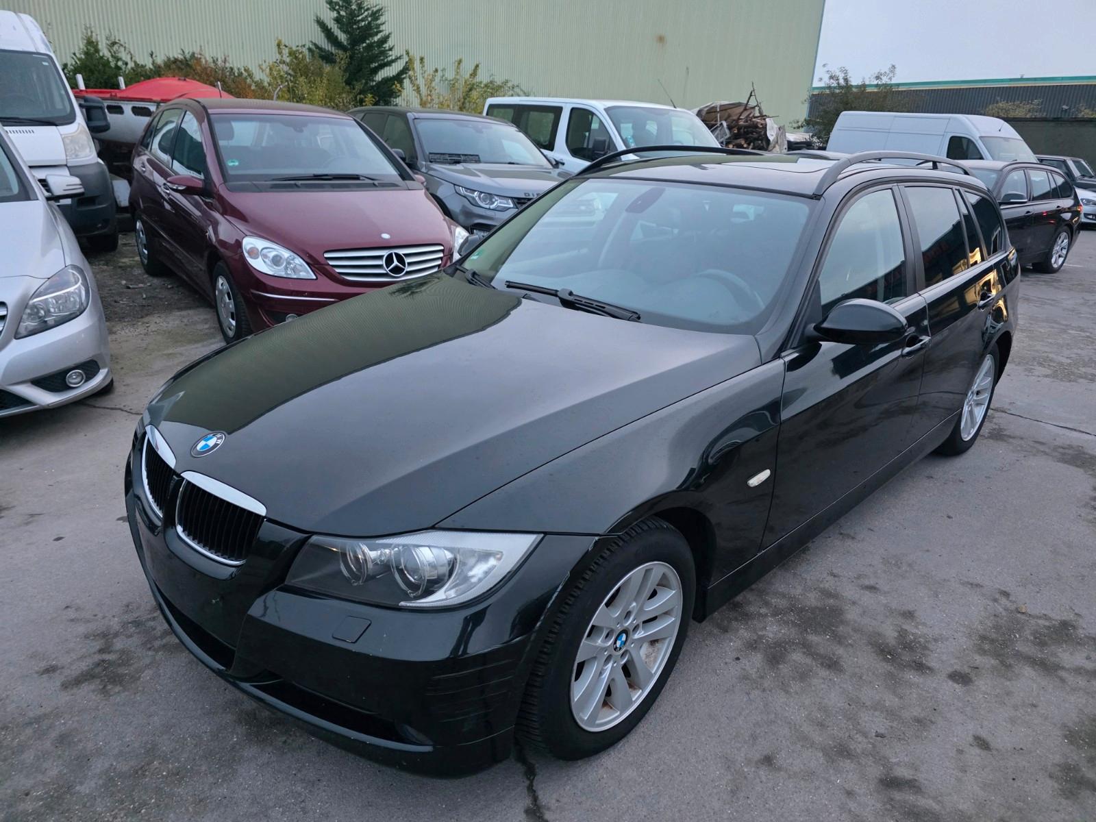 BMW 320i touring Vollausstatung