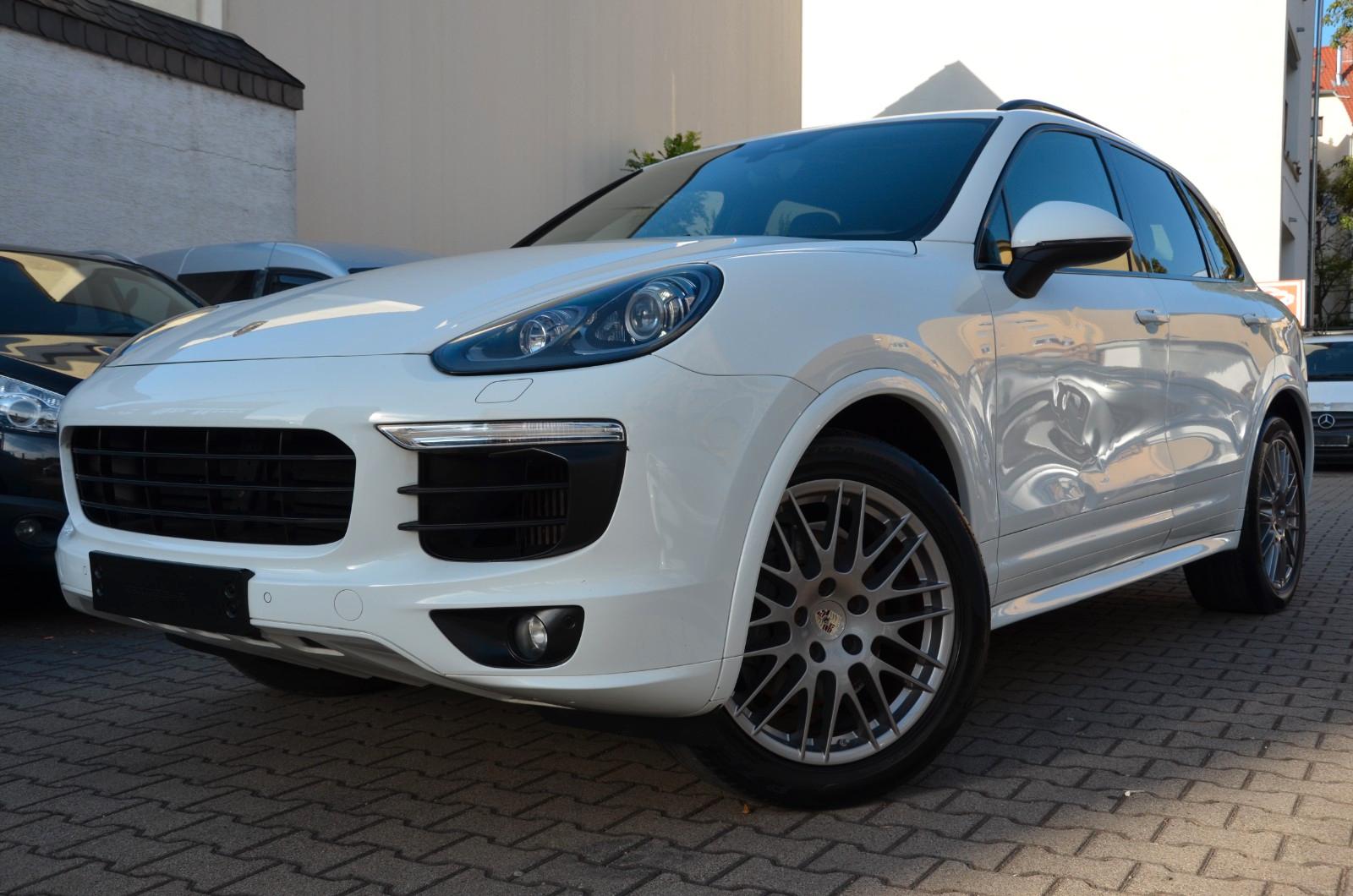 Porsche Cayenne GTS Sport Chrono AHK Pano Standheizung