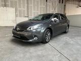 Toyota Avensis Edition Sitzheizung Multi Lenkrad - gebrauchte Toyota Avensis aus dem Jahr 2014