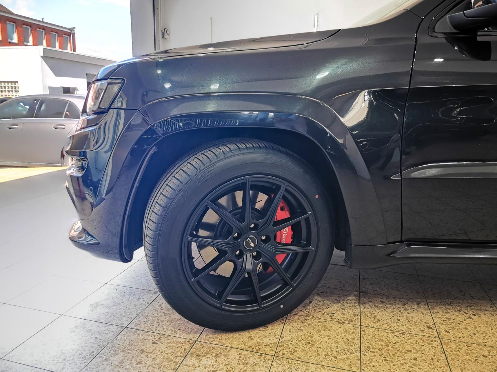 Jeep Grand Cherokee SRT 6.4 V8 HEMI 468 ch • 4x4 • Skyhook • Harman Kardon • Toit Panoramique