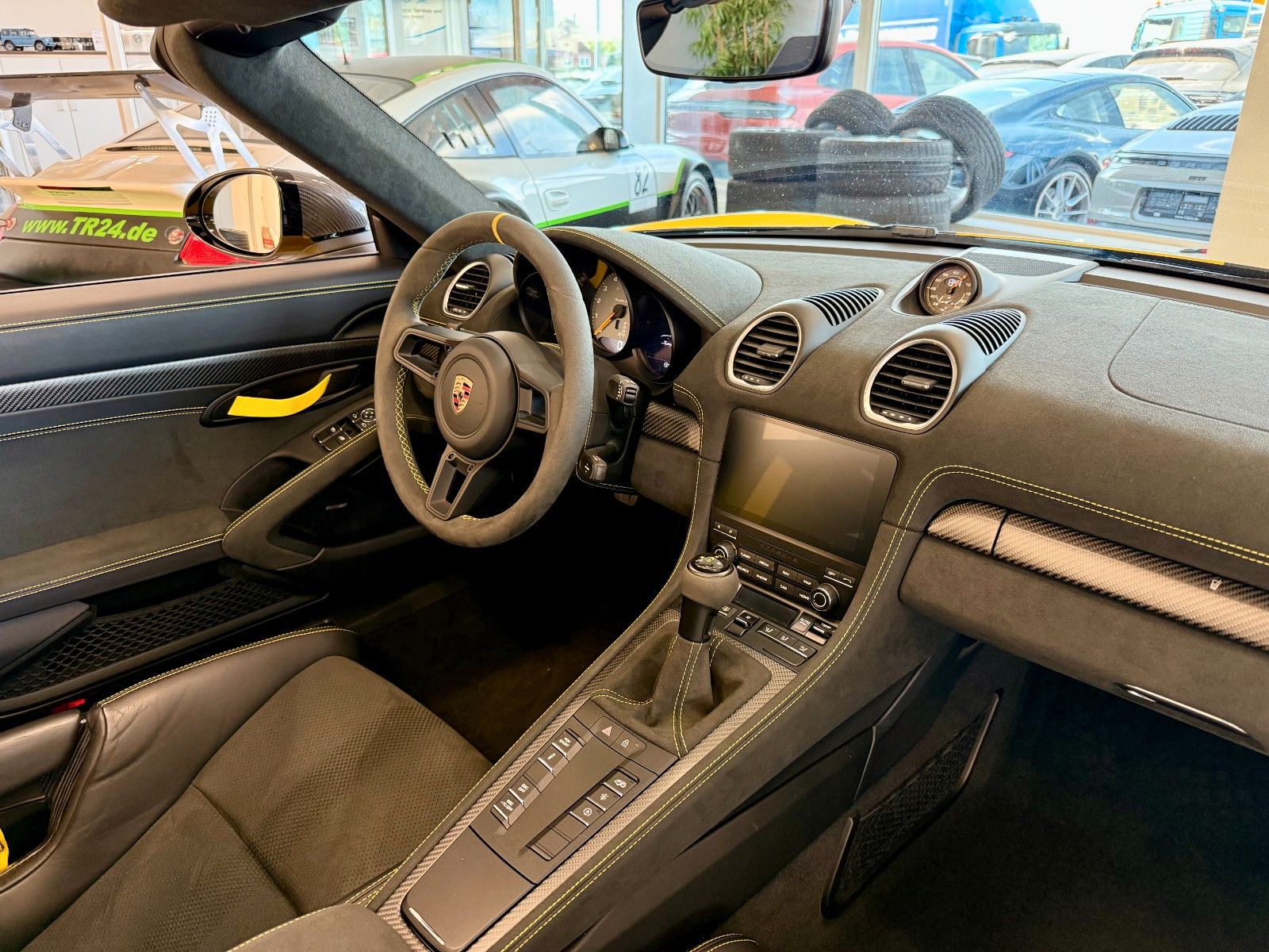Fahrzeugabbildung Porsche 718 Boxster Spyder RS WEISSACH/Lift/Carbon/BOSE