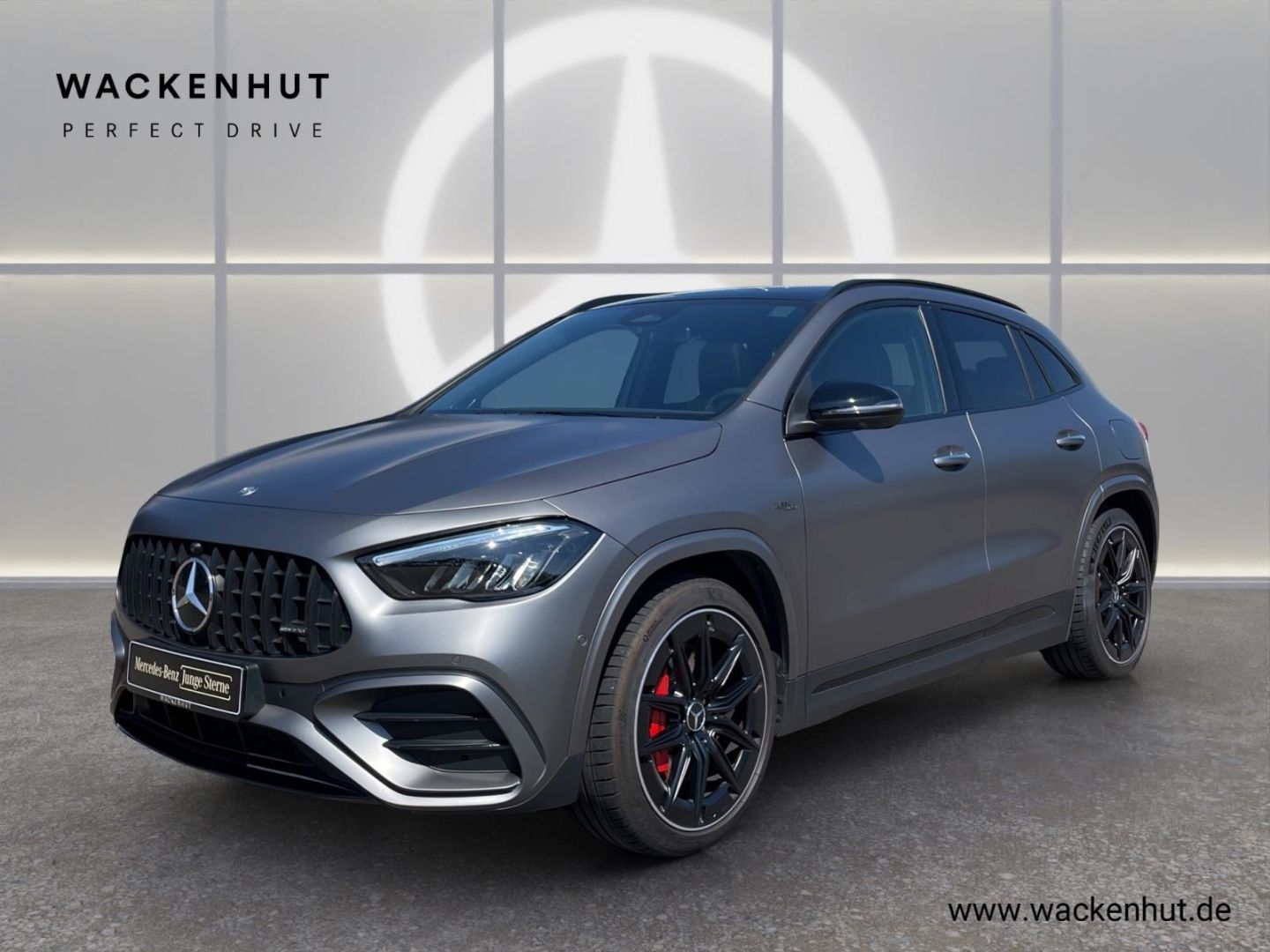 MERCEDES-BENZ GLA 45 AMG S 4M NIGHT II TRACK PACE PANO AHK FAP