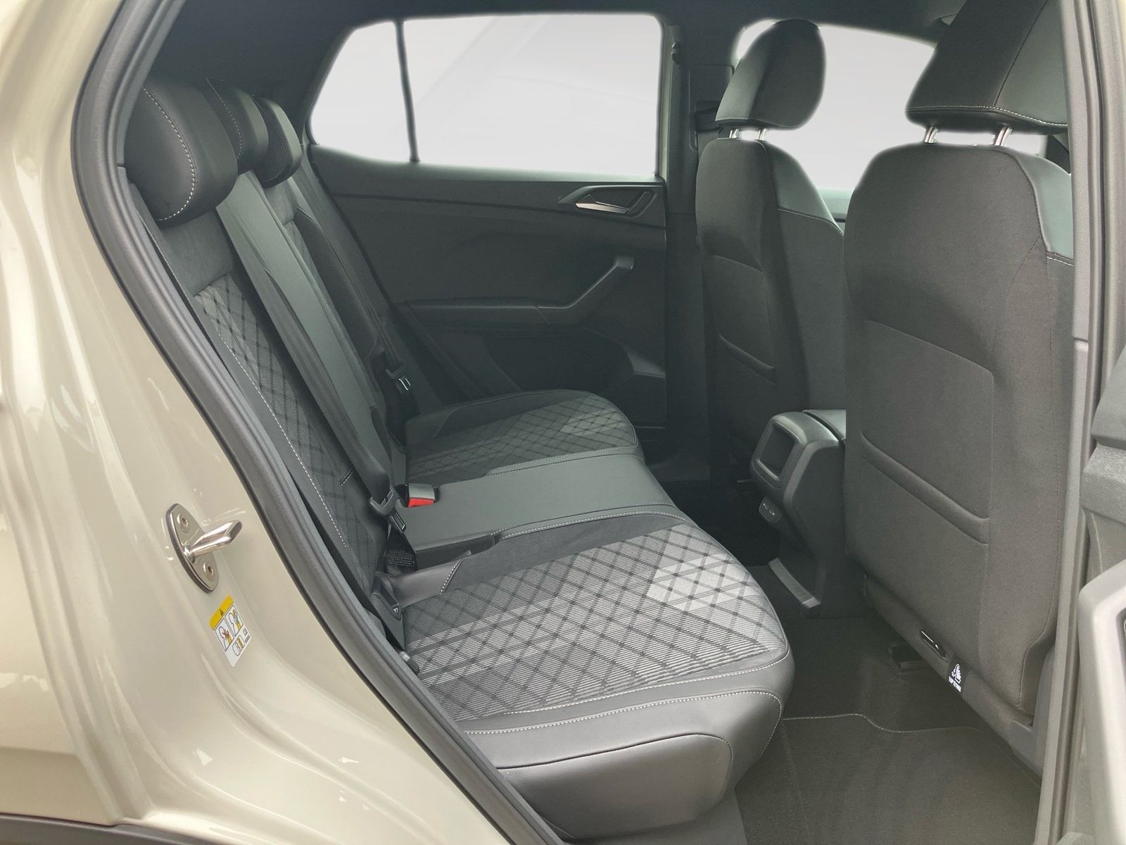 Volkswagen T-Cross - Bild 10