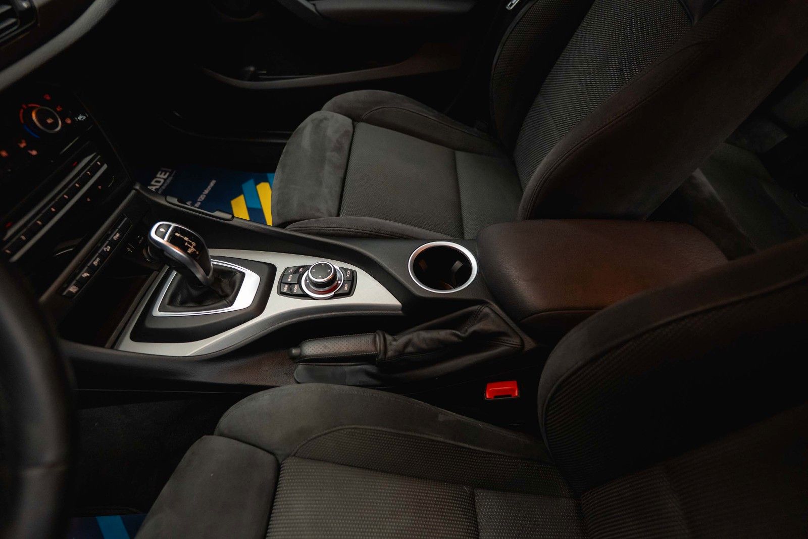 Fahrzeugabbildung BMW X1 xDrive 18d M-Sport Shadow Line *Bi-Xenon*DAB*