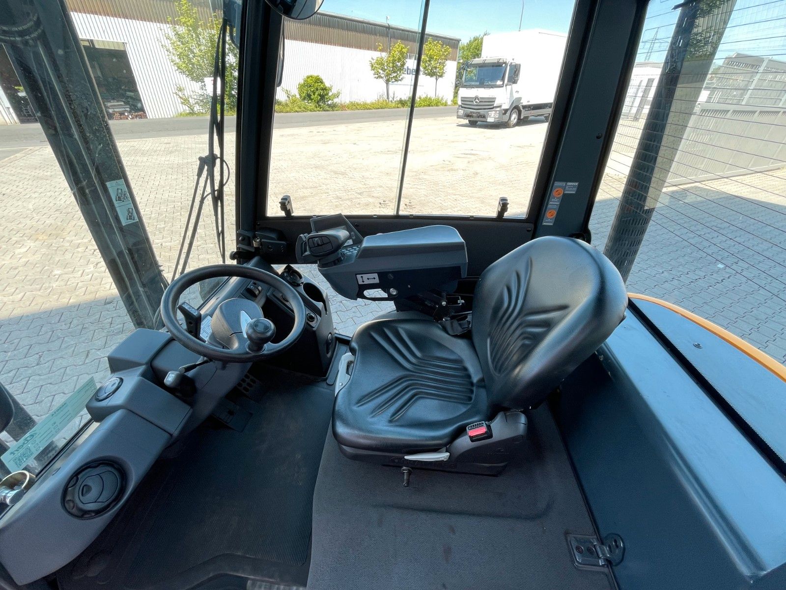 Fahrzeugabbildung Jungheinrich DFG 425s / Duplex: 3,5m / nur 356h /  SS