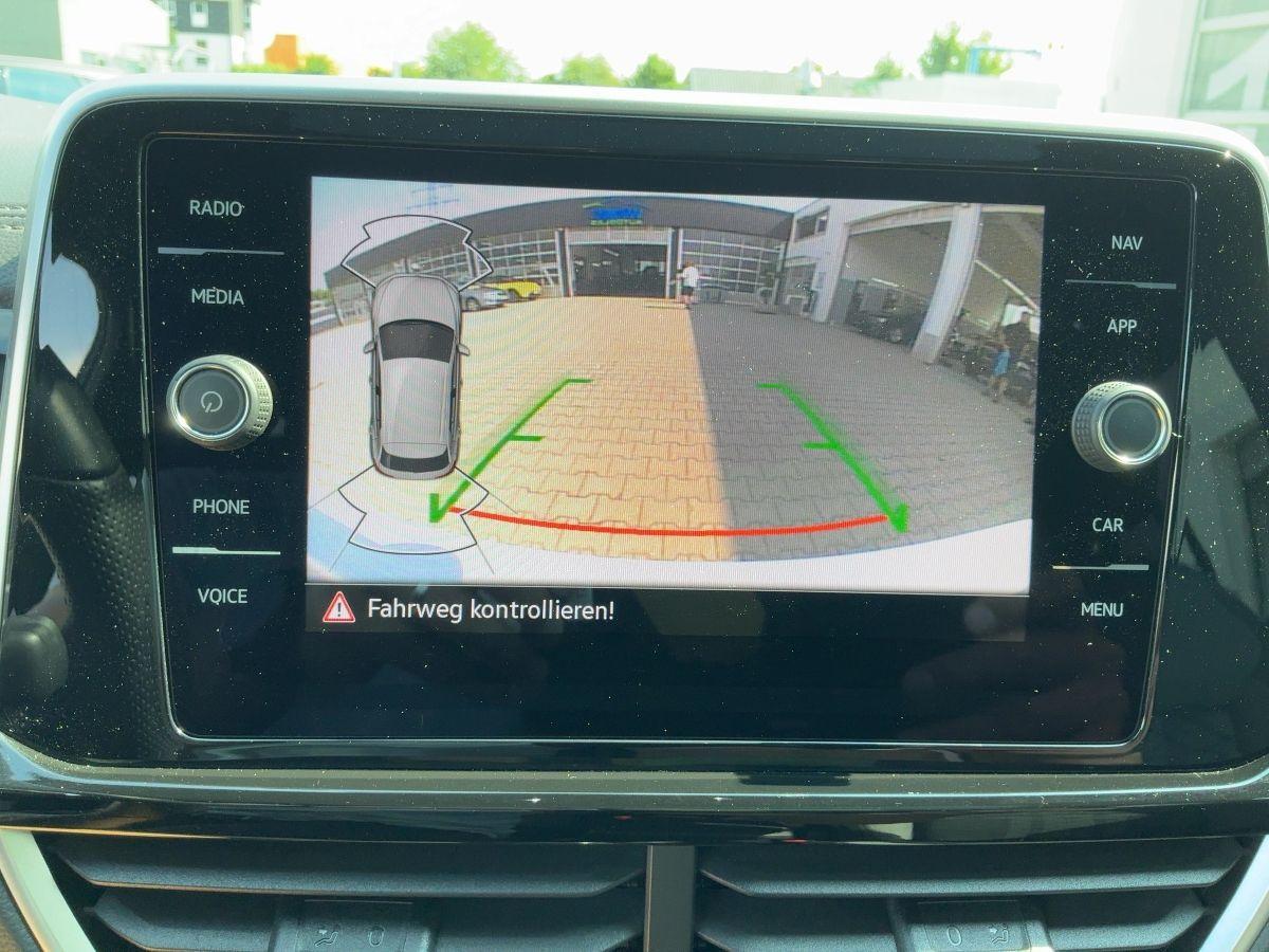 Volkswagen T-Roc 1.0 TSI R-Line MATRIX+NAV+APP+ACC+RFK+PANO, миниатюра 20