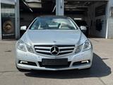 Mercedes-Benz E 350 Coupe BlueEfficiency Leder* Pano.-S.Dach.* - Mercedes-Benz E 350 aus 2010: Coupe