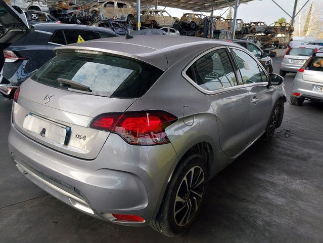 DS Automobiles DS4 (2) 1.6 BHDI 120