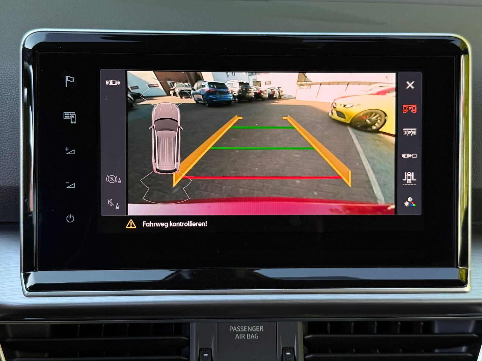 Fahrzeugabbildung SEAT Tarraco 2.0TDI DSG FR LED+NAV+ACC+CARPl+SHZ+MEMO