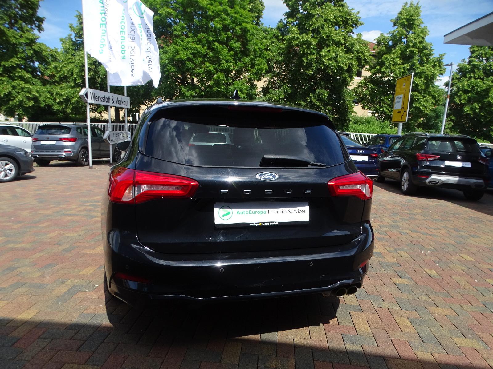 Ford Focus Turnier Autom. "ACC/SHZ/RFK/LED/NAVI"
